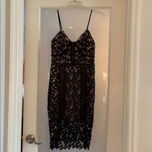 BEAUTIFUL lace cocktail dress